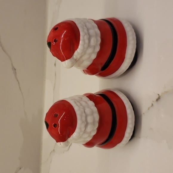 VINTAGE Salt and Pepper Shaker ceramic Santa Clause 3.25"tall Christmas Decor - Picture 3 of 11